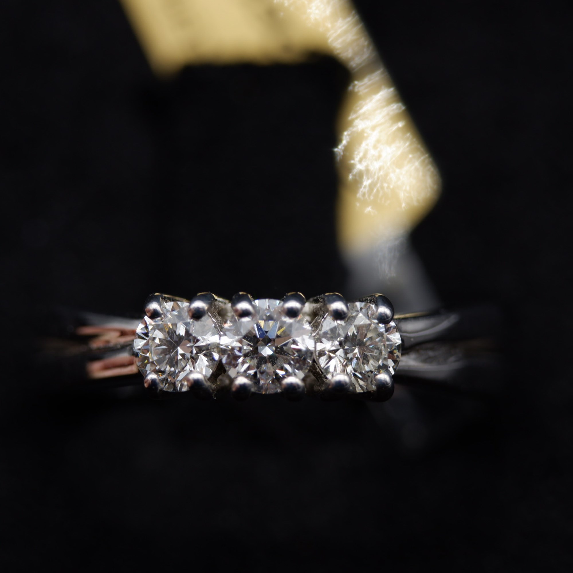 Solitario anello trilogy sales